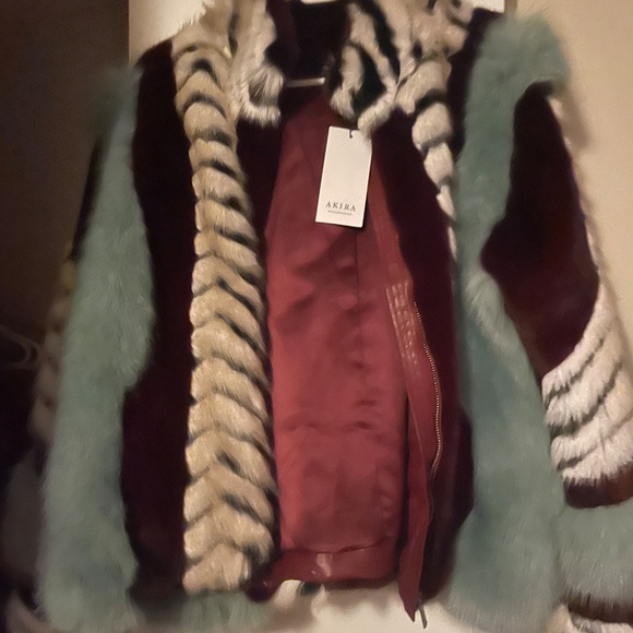HAVE IT ALL PANELED FUR COAT - L - Picture 3 of 3